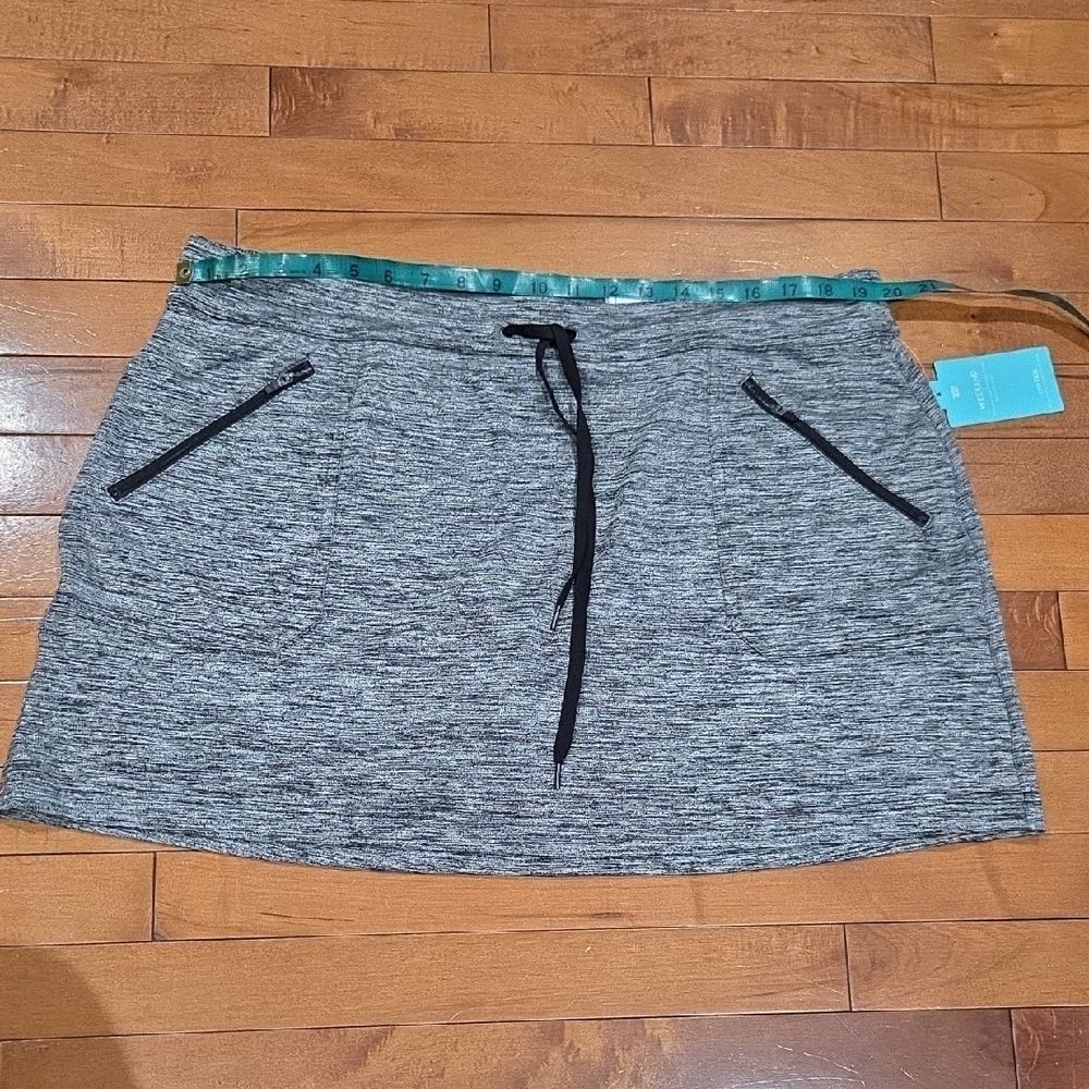 Tek Gear Women's Gray Mini Skort